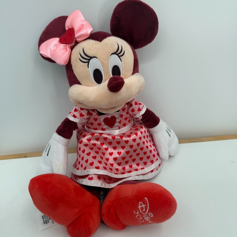 Disney 2024 Minnie Mouse Pink Red Hearts‎ Valentine's Day Plush Toy Small 14"